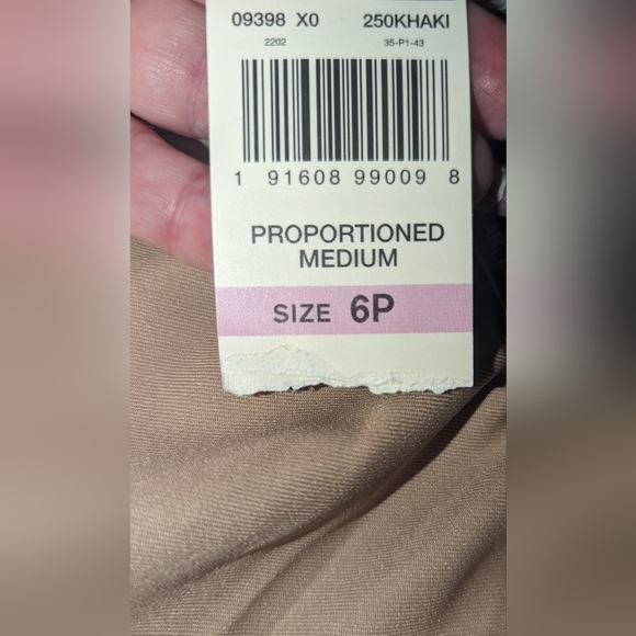 NWT,Alfred Dunner,khaki, classic fit,pullon pants- women's 6P,8P OR 14  petite - Picture 6 of 8